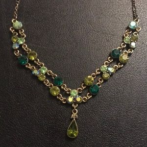 VINTAGE GREEN CRYSTAL RHINESTONE NECKLACE SIGNED “N” w/ earrings